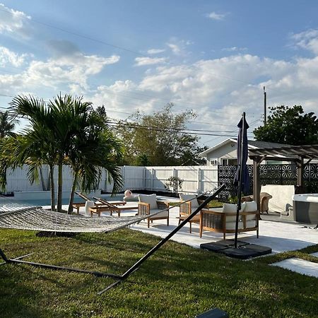 Jungle Cottage With Luxury Pool, Hot Tub And More! 沃思湖 外观 照片