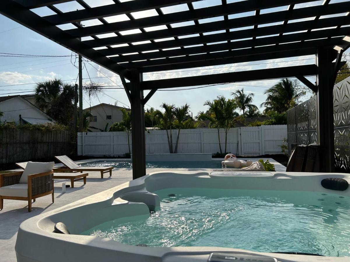 Jungle Cottage With Luxury Pool, Hot Tub And More! 沃思湖 外观 照片